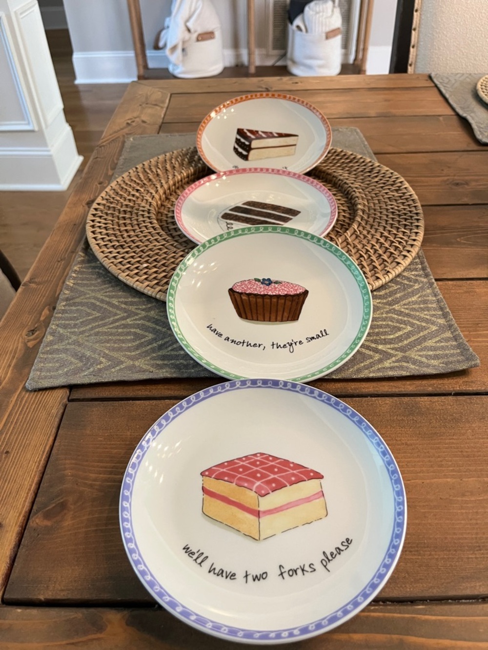Boston Warehouse Dessert Porcelain Plates - Set of 4 Decorative Plates NWT